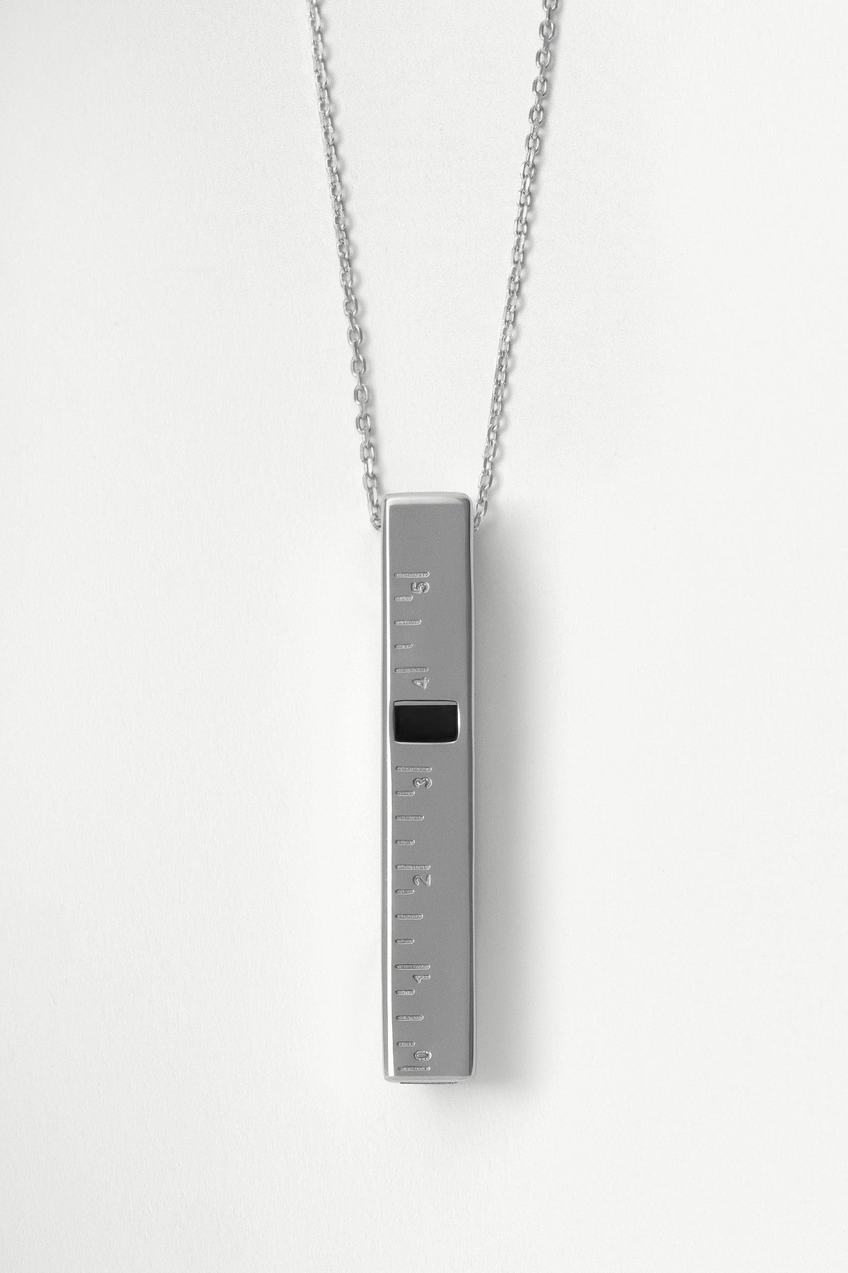 Pendentif sifflet